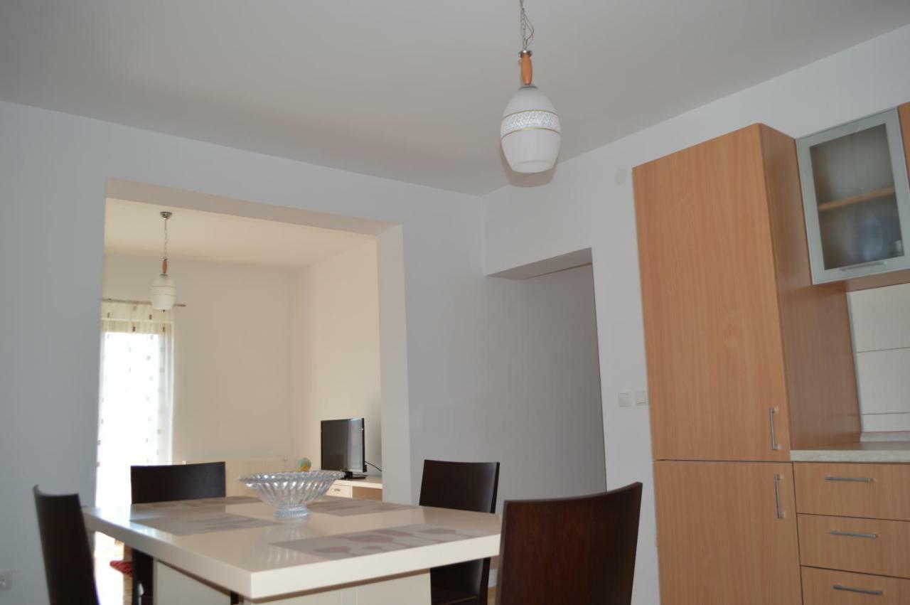 Apartmani Mila Sukošan Exterior foto